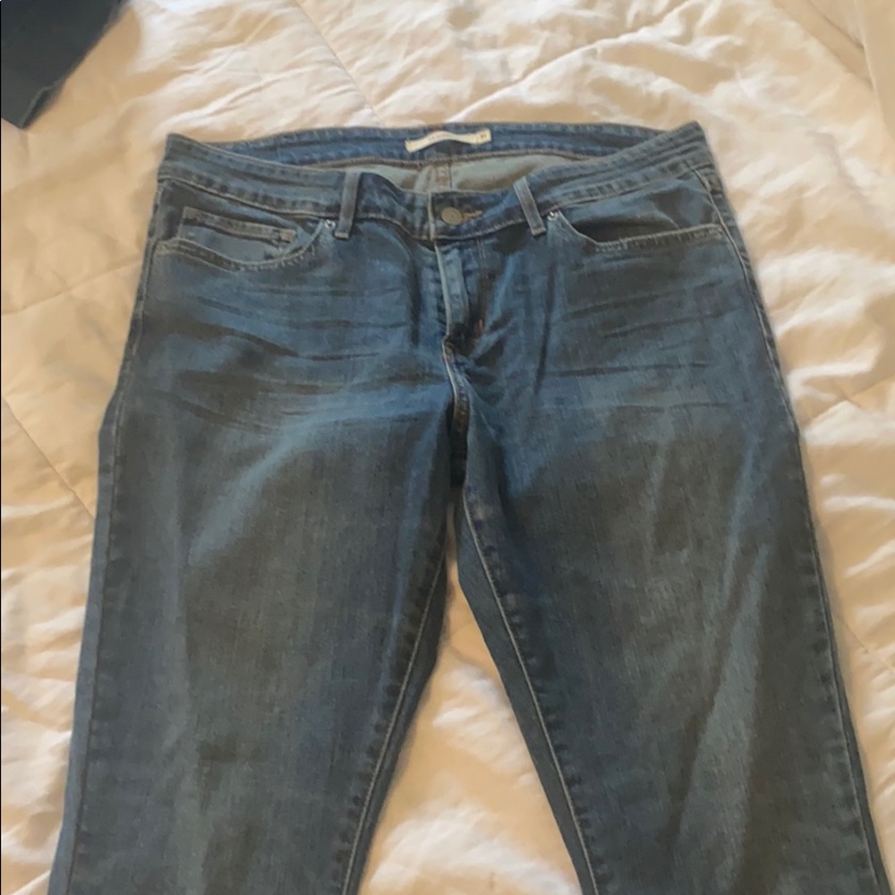 Levi’s 711 Skinny